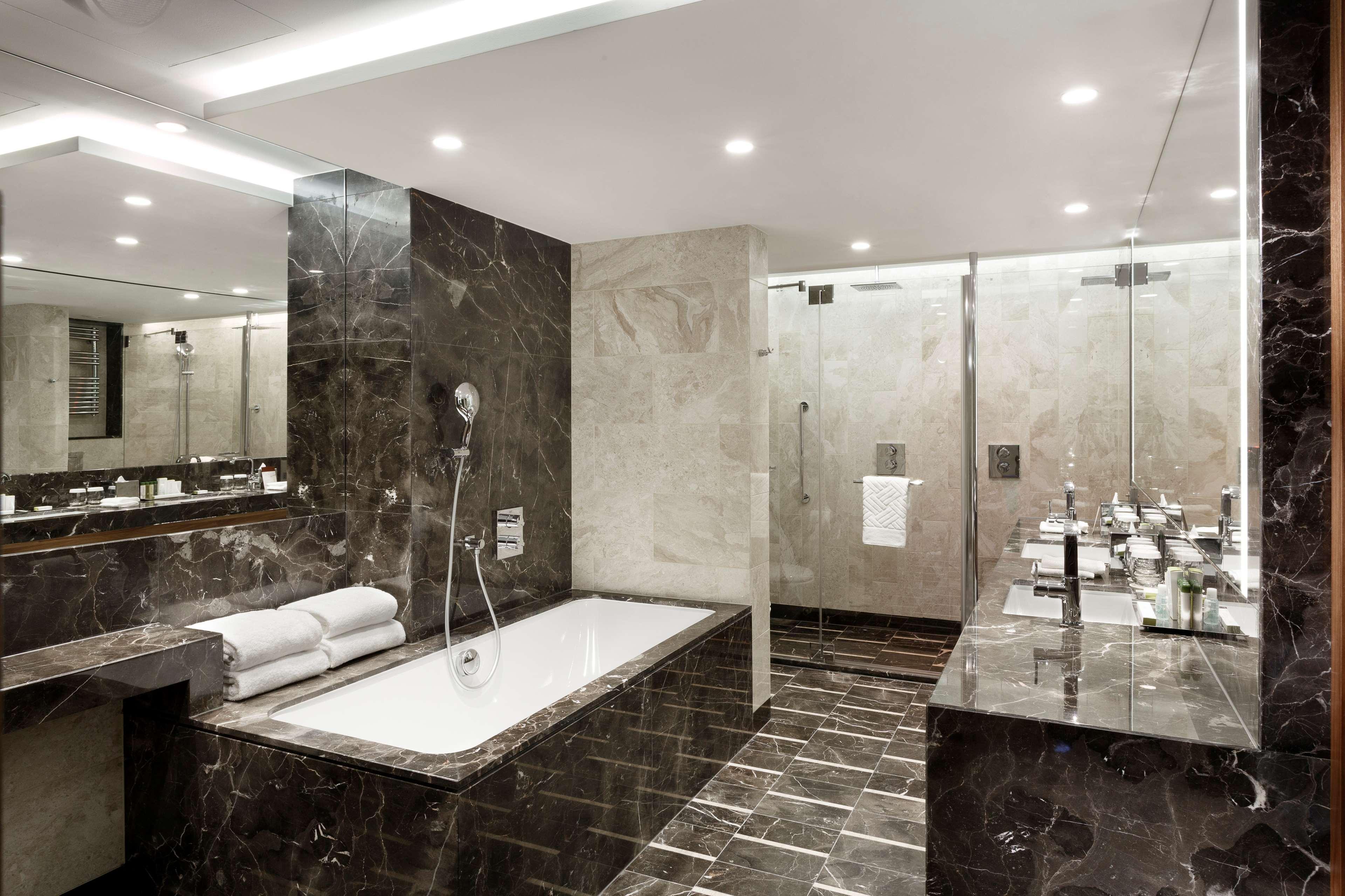 Doubletree By Hilton & Conference Centre Hotell 4*