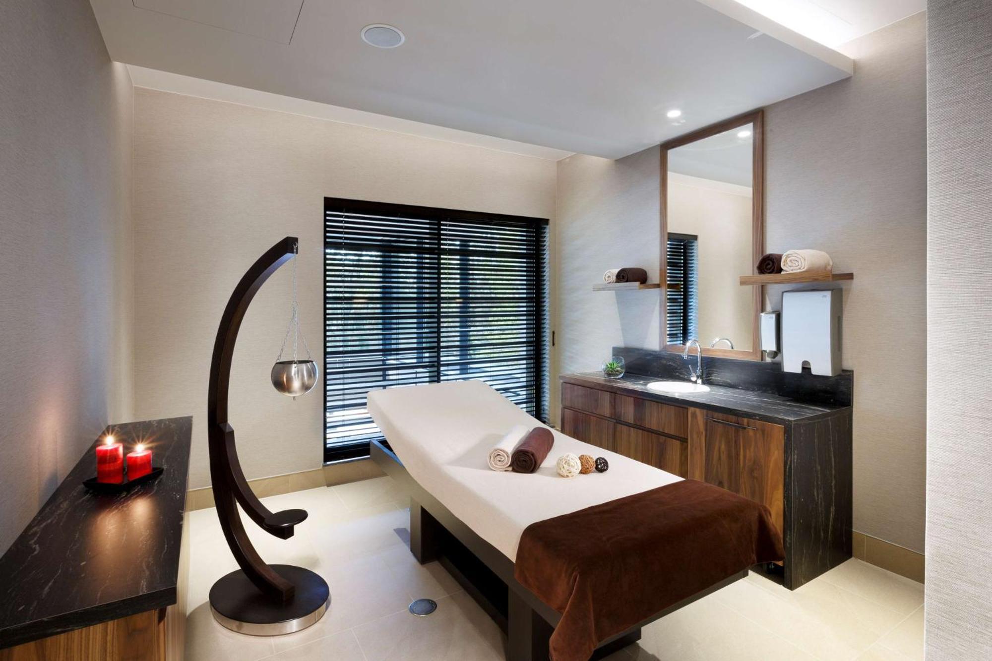 Hotell Doubletree By Hilton & Conference Centre