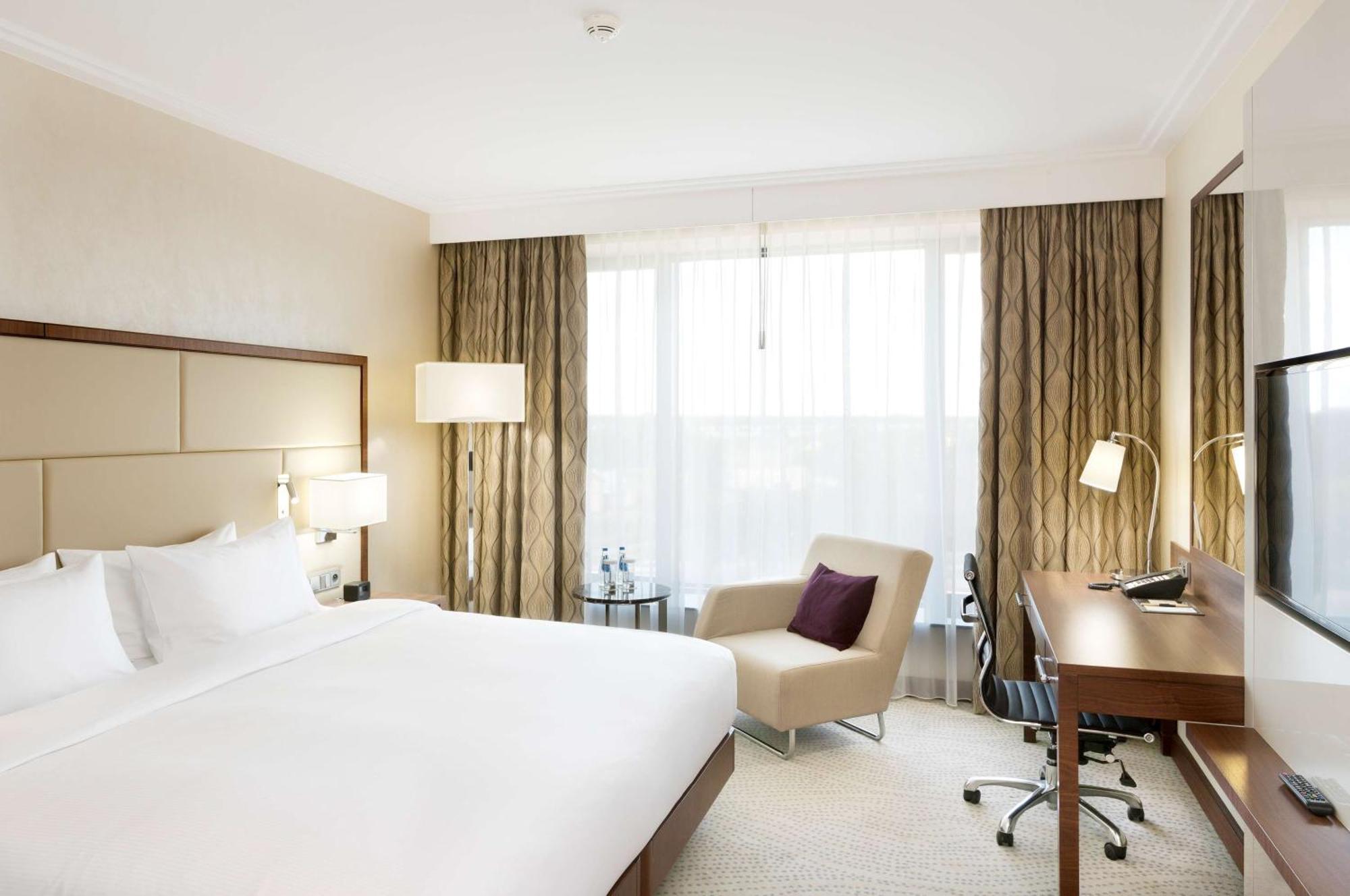 Doubletree By Hilton & Conference Centre Warszawa