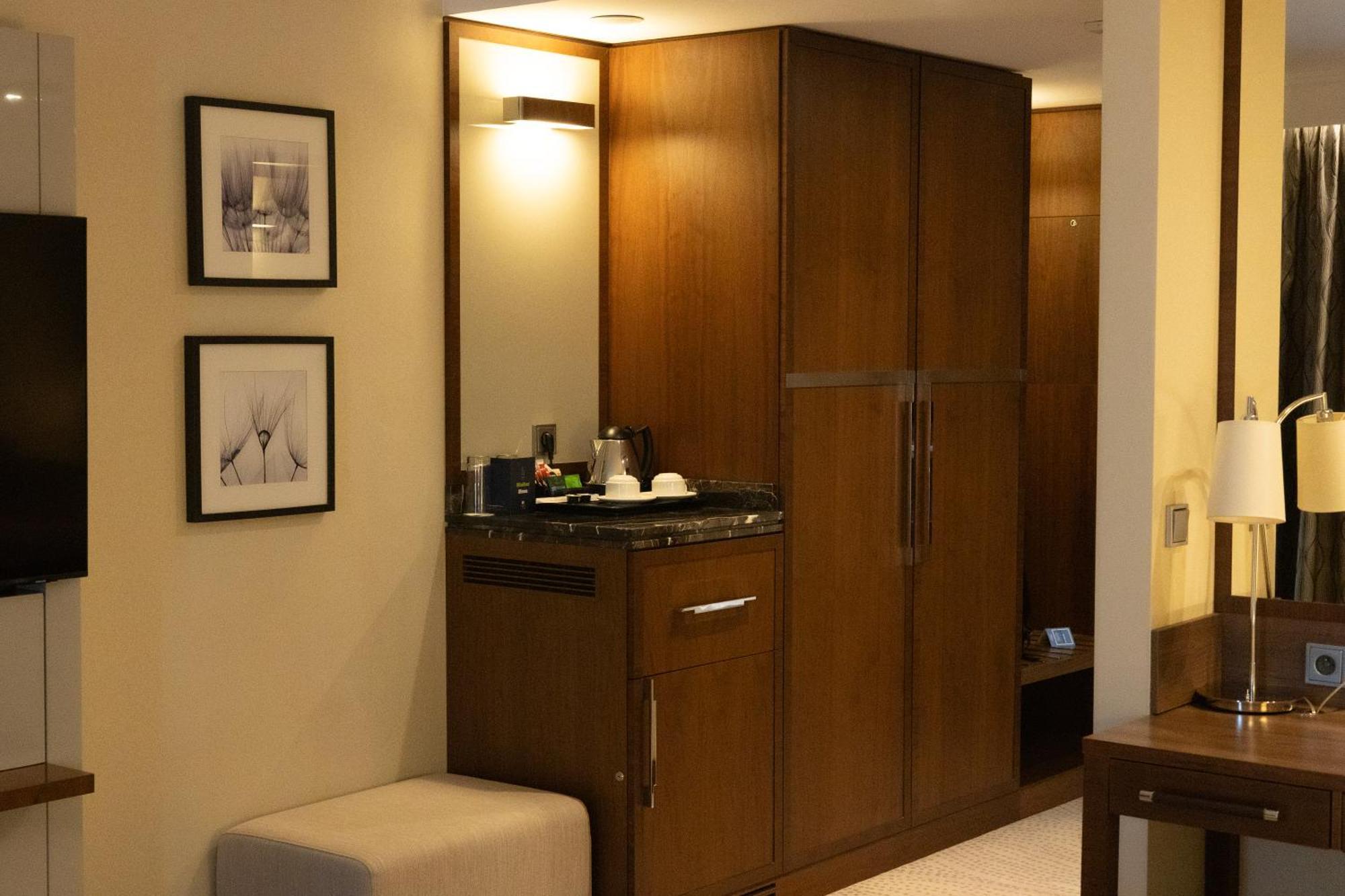 Doubletree By Hilton & Conference Centre Hotell 4*